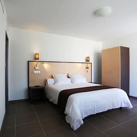 Hotel Restaurant Les Pielettes Le Rove Ngoại thất bức ảnh