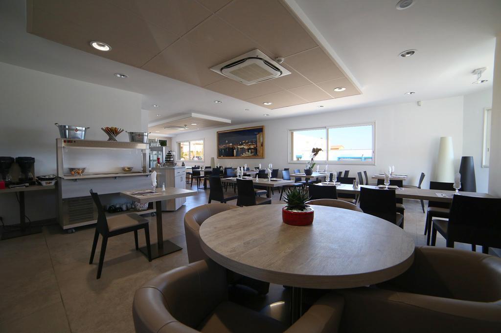 Hotel Restaurant Les Pielettes Le Rove Ngoại thất bức ảnh