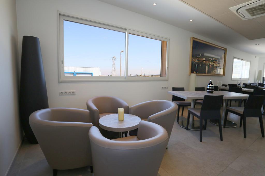 Hotel Restaurant Les Pielettes Le Rove Ngoại thất bức ảnh